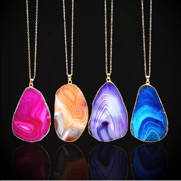 Natural Crystal Quartz Pendant Necklace Gold Chain - Picture 2 of 2